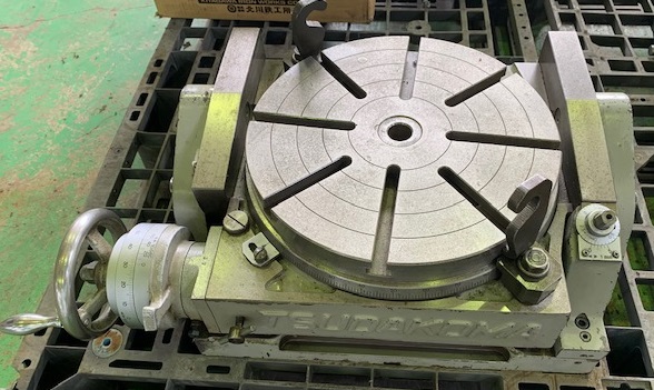 津田駒 傾斜テーブル TT-300