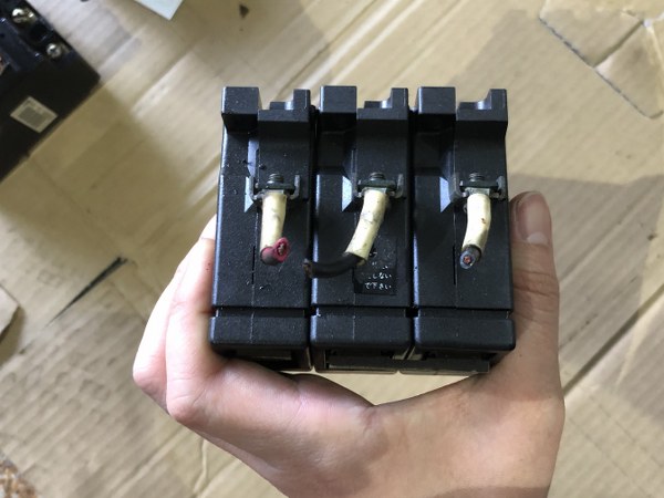 富士電機/FUJI ELECTRIC サーキットプロテクタ 1セット3個
