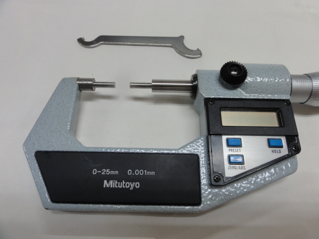 MITUTOYO｜ミツトヨ デジタルスプラインマイクロメーター SPM-25DM