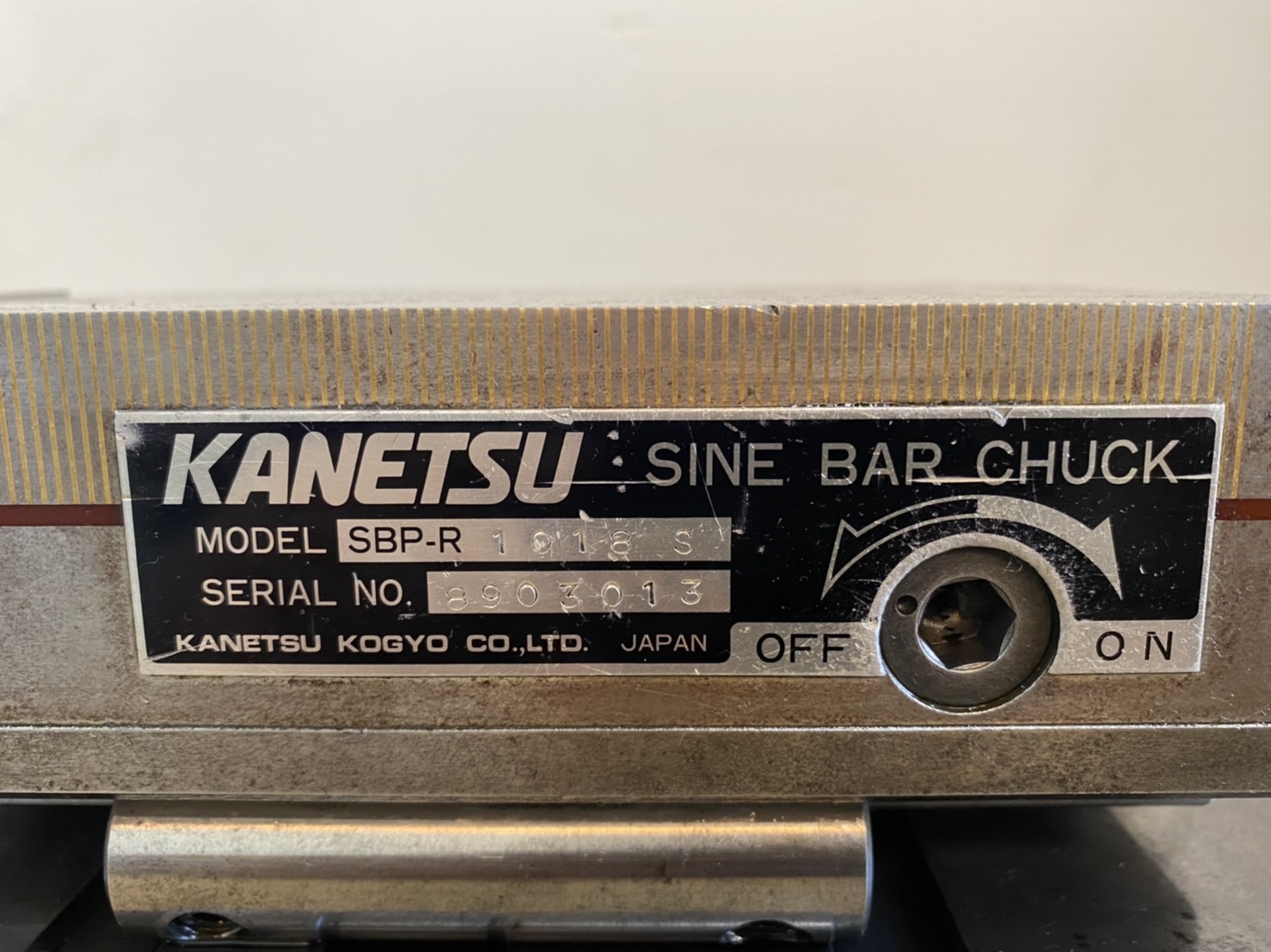 カネツー サインバーチャック SBP-R-1018S