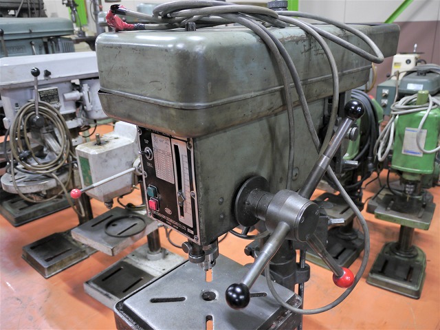 特殊工機製作所 卓上ボール盤 7BTT