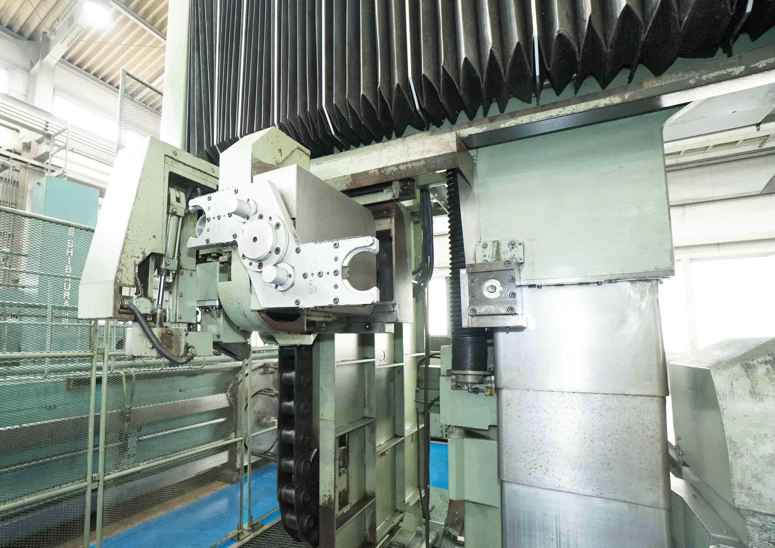 オークマ 五面加工機 MCR-B20-50E
