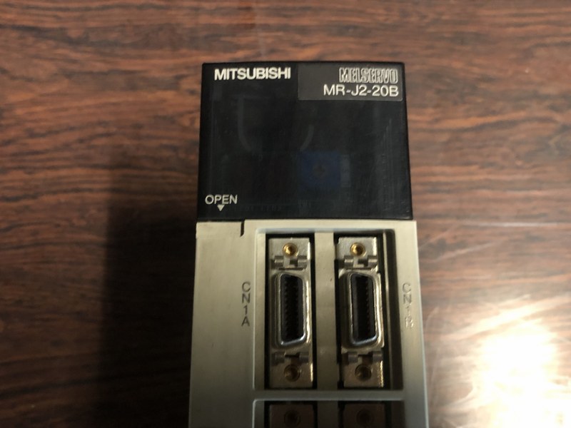 三菱/MITSUBISHI サーボアンプ MR-J2-20B