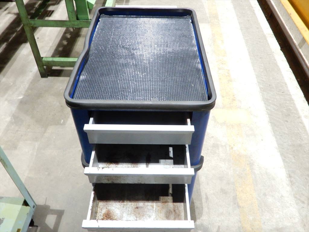 サカエ ワゴン 巾600×400×770mm　左右3段式×2式