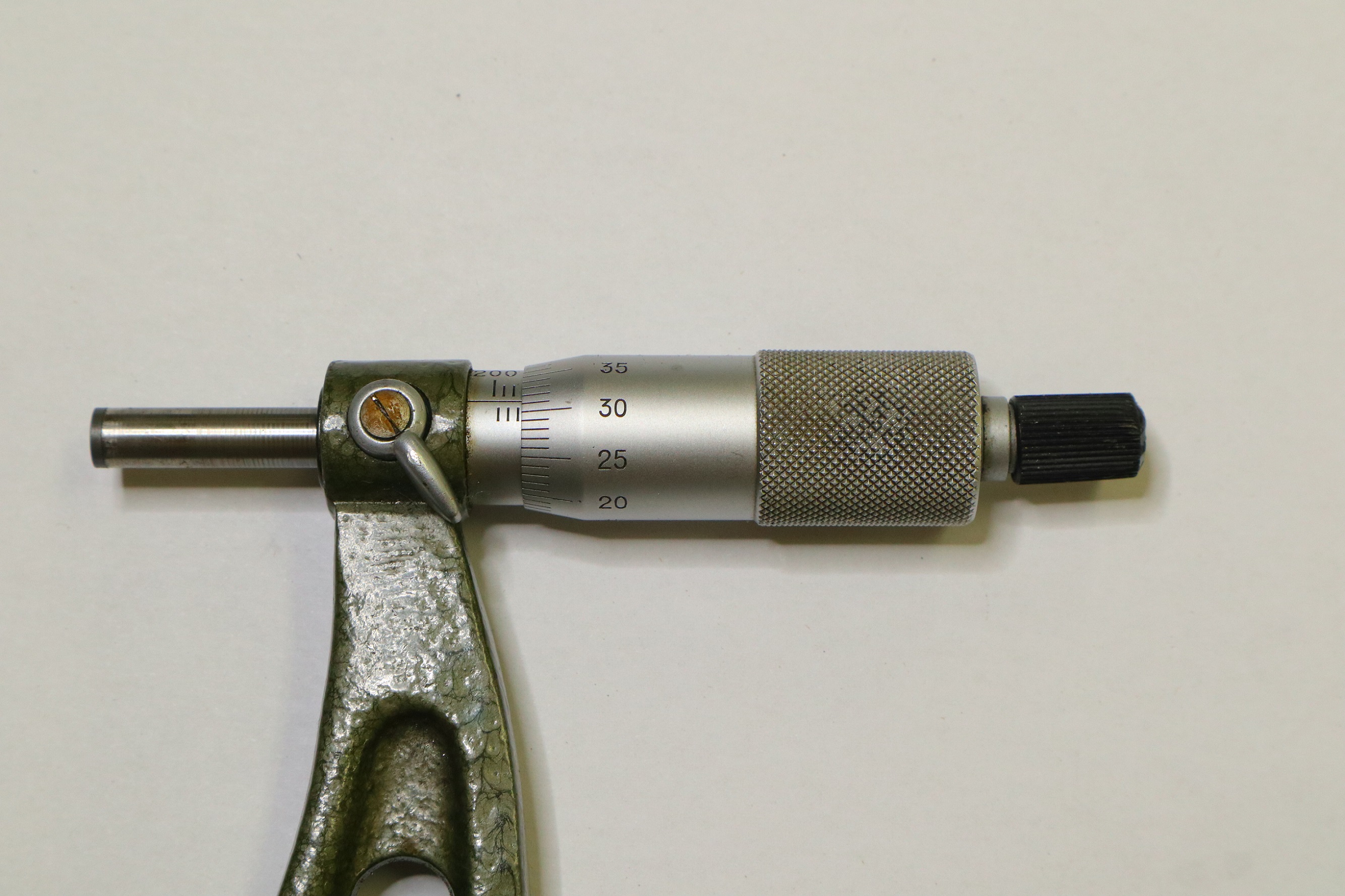 MITUTOYO｜ミツトヨ 外側マイクロメーター 200～225mm　0.01mm