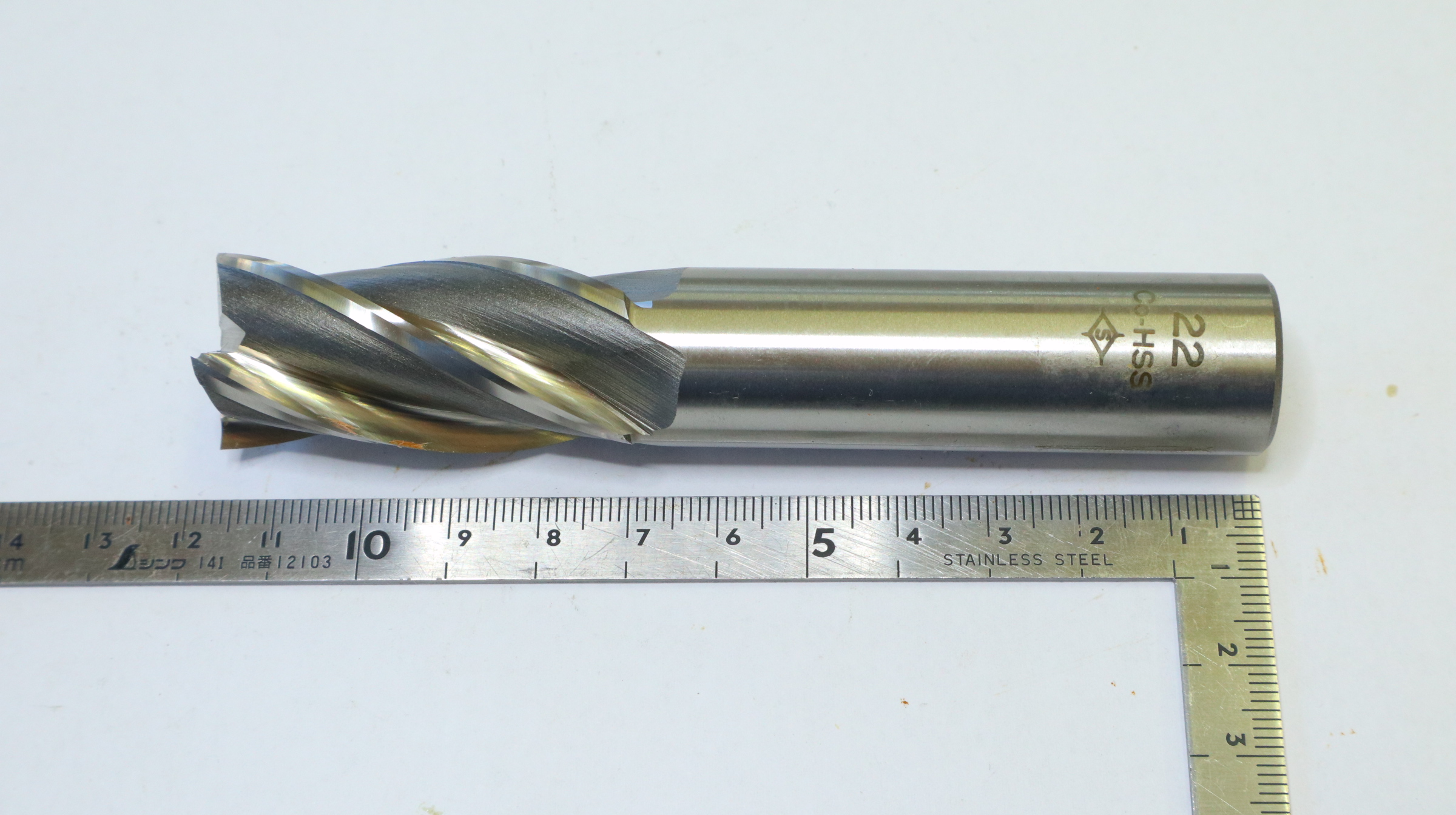 KOBELCO 4枚刃エンドミル KOBELCO 4枚刃エンドミル　4MC　センターカット  刃径22mm　未使用 刃径22mm　刃長45mm　シャンク径20mm　全長116mm