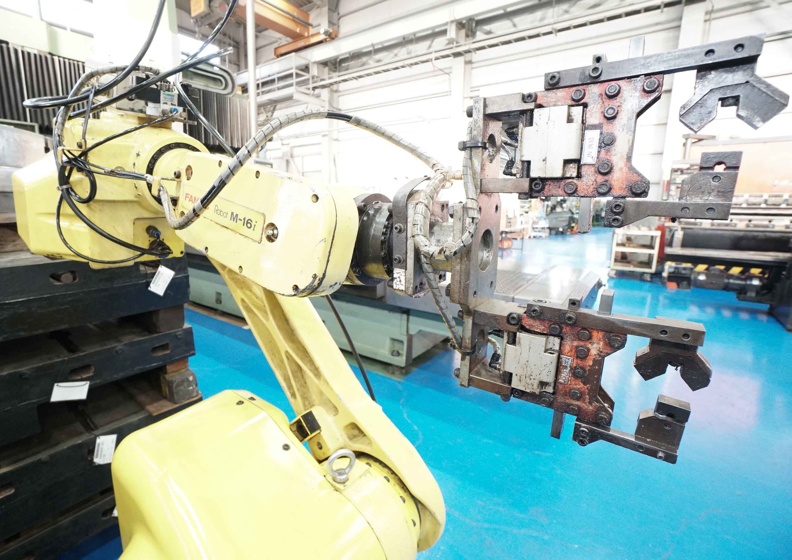 ファナック 多関節ロボット M-16i