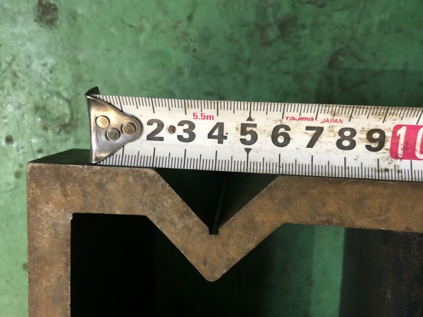 不明 V溝付桝型ブロック 150x150mm