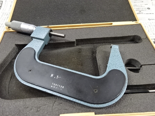 MITUTOYO｜ミツトヨ カウント外側マイクロメーター M820-100