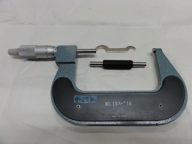 MITUTOYO｜ミツトヨ カウント外側マイクロメーター M820-100
