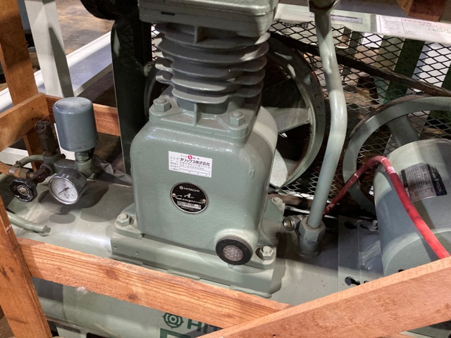 日立 1.5kWエアーコンプレッサー 1.5OP-8.5T