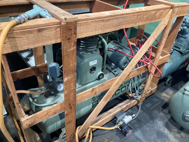 日立 1.5kWエアーコンプレッサー 1.5OP-8.5T