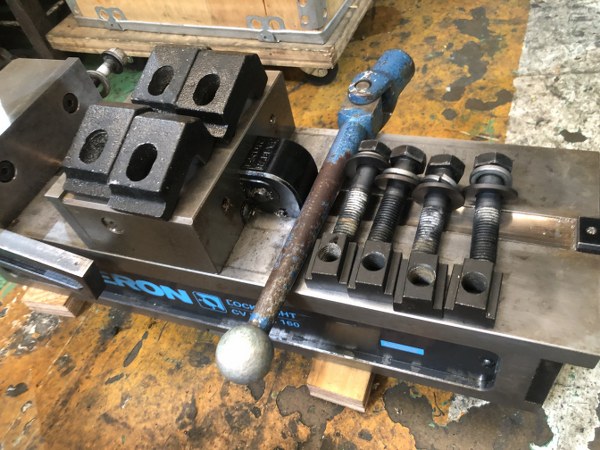 ナベヤ(ERON) ロックタイトバイス CV VISE160