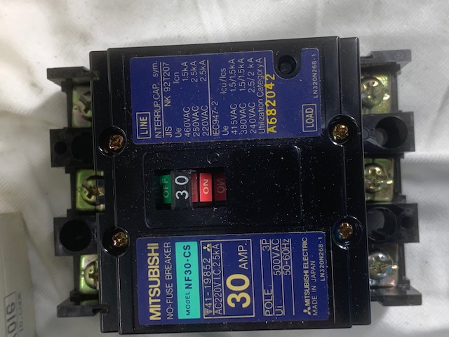 三菱電機 ノーヒューズブレーカー NF30-CS　3P-30A