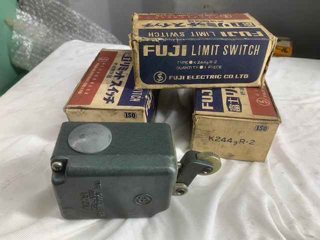 富士電機 リミットスイッチ K244gR-2