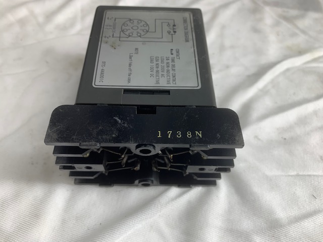 オムロン/OMRON ソリッドステートタイマー DTS　　と　　STP