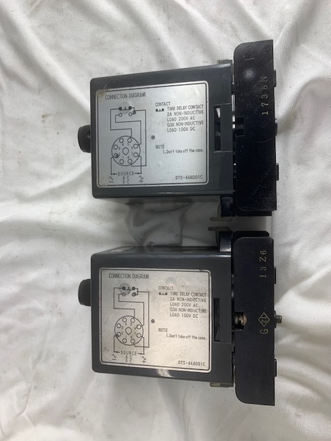 オムロン/OMRON ソリッドステートタイマー DTS　　と　　STP