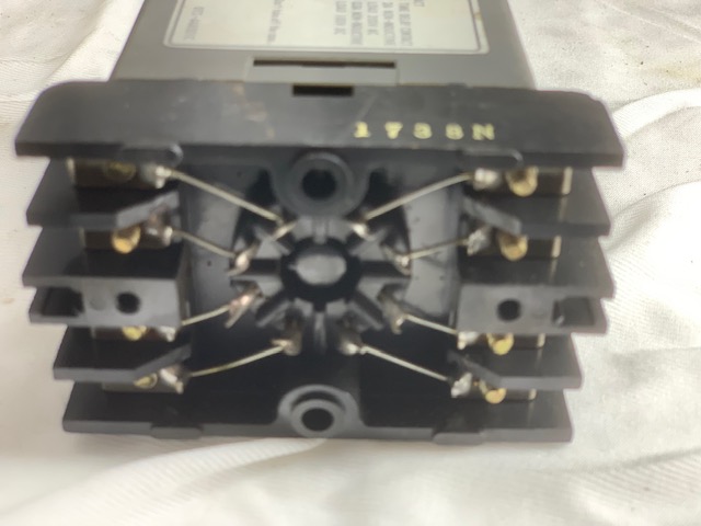 オムロン/OMRON ソリッドステートタイマー DTS　　と　　STP