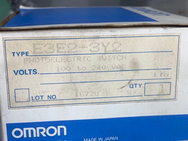 オムロン/OMRON 交流2線式光電スイッチ E3E2-3Y2