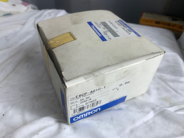 PANASONIC ロータリーエンコーダー E6CP-AG1C-1　　0．5m