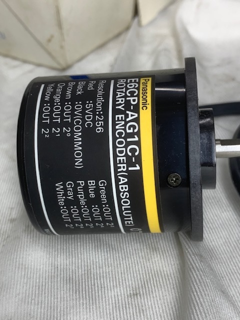 PANASONIC ロータリーエンコーダー E6CP-AG1C-1　　0．5m