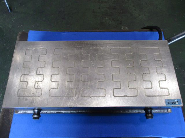フジ磁工 電磁チャック（フライス用） SFA240X550