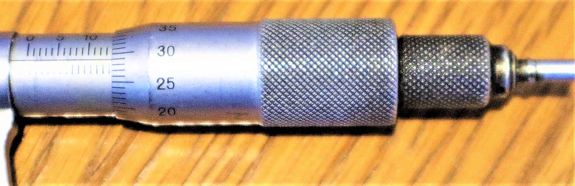 MITUTOYO｜ミツトヨ 外径マイクロメーター 0-25mm　0.01mm