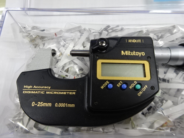 MITUTOYO｜ミツトヨ デジタル外側マイクロメーター MDH-25MB