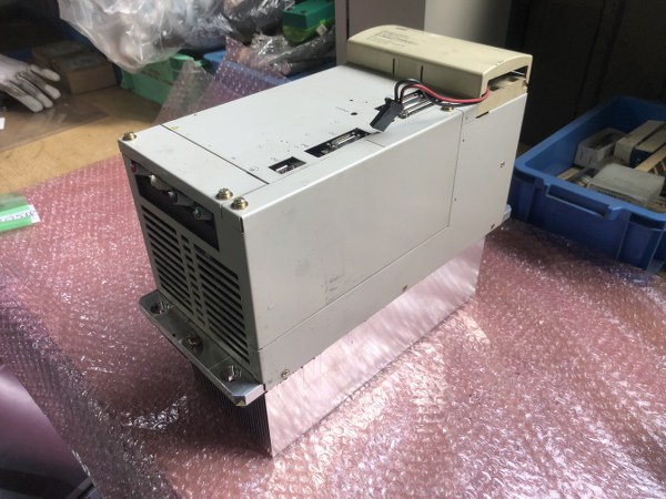 YASKAWA ACサーボモーター SERVO-SGDK-75FA-Y22
