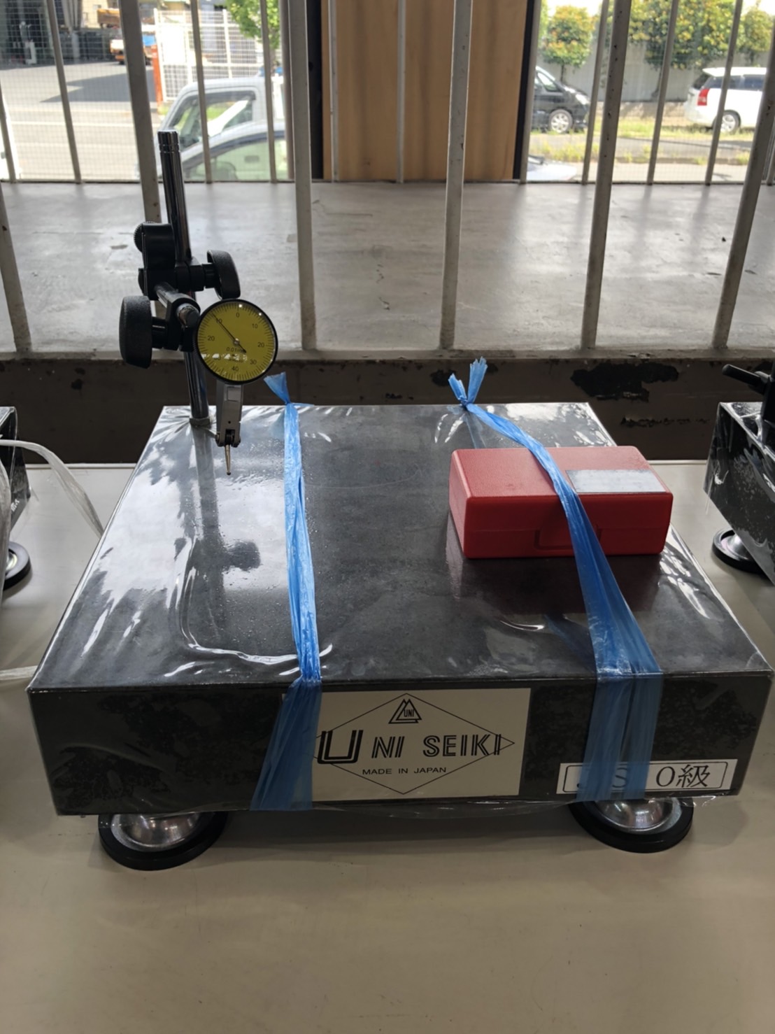 ユニセイキ 精密石定盤スタンド　新品 UBV-3030