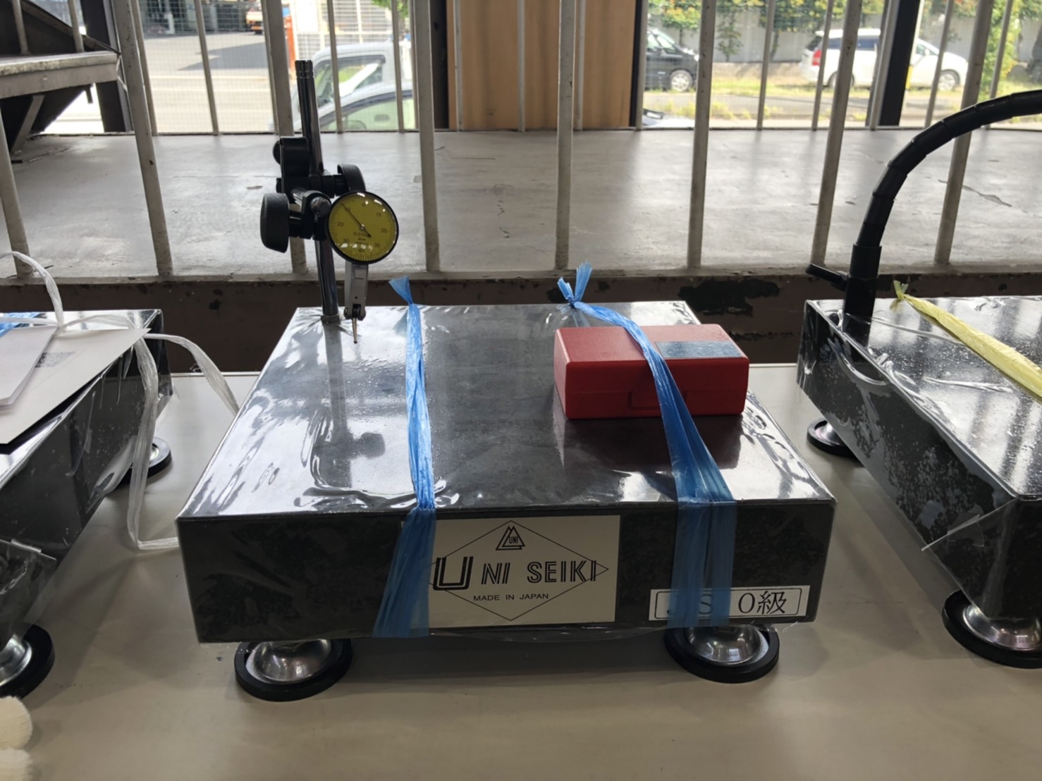 ユニセイキ 精密石定盤スタンド　新品 UBV-3030