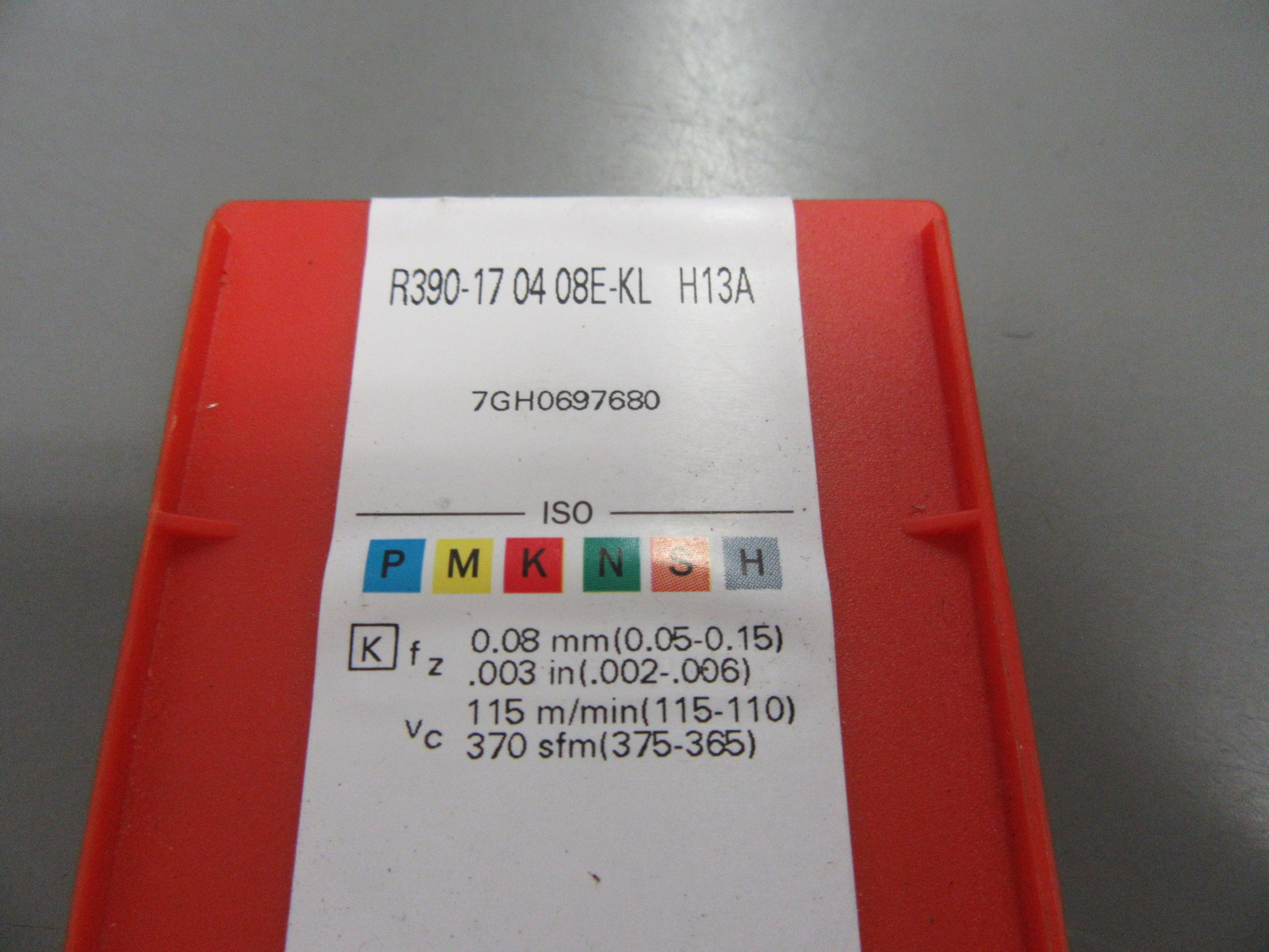 サンドビック/Sandvik CoroMill 390-17 フライス加工用チップ R390-17 040E-KL H13A