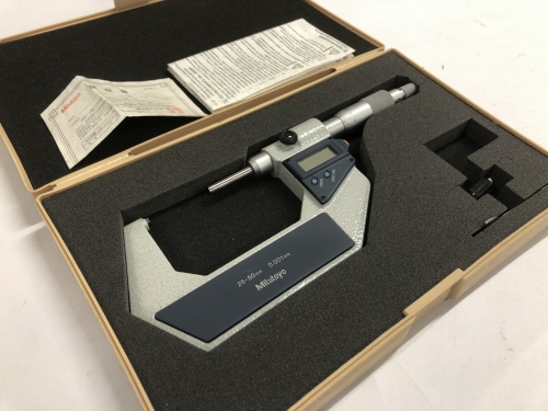 MITUTOYO｜ミツトヨ デジマチック直進式外側マイクロメーター OMV-50DM