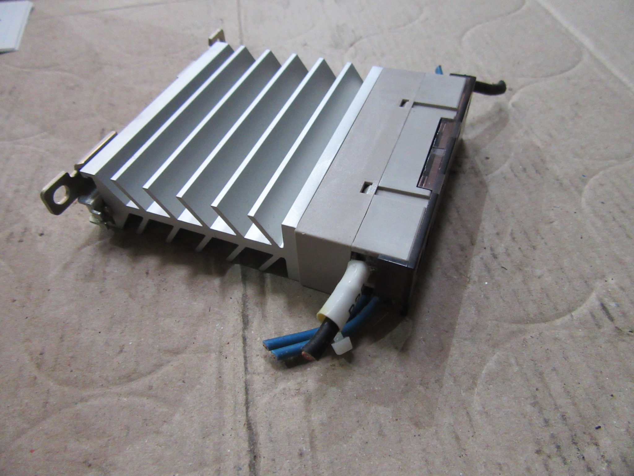 オムロン/OMRON ヒータ用ソリッドステート G3PE-225B  25A:AC-51