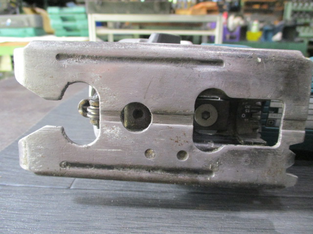 BOSCH 電子ジグソー GST10E