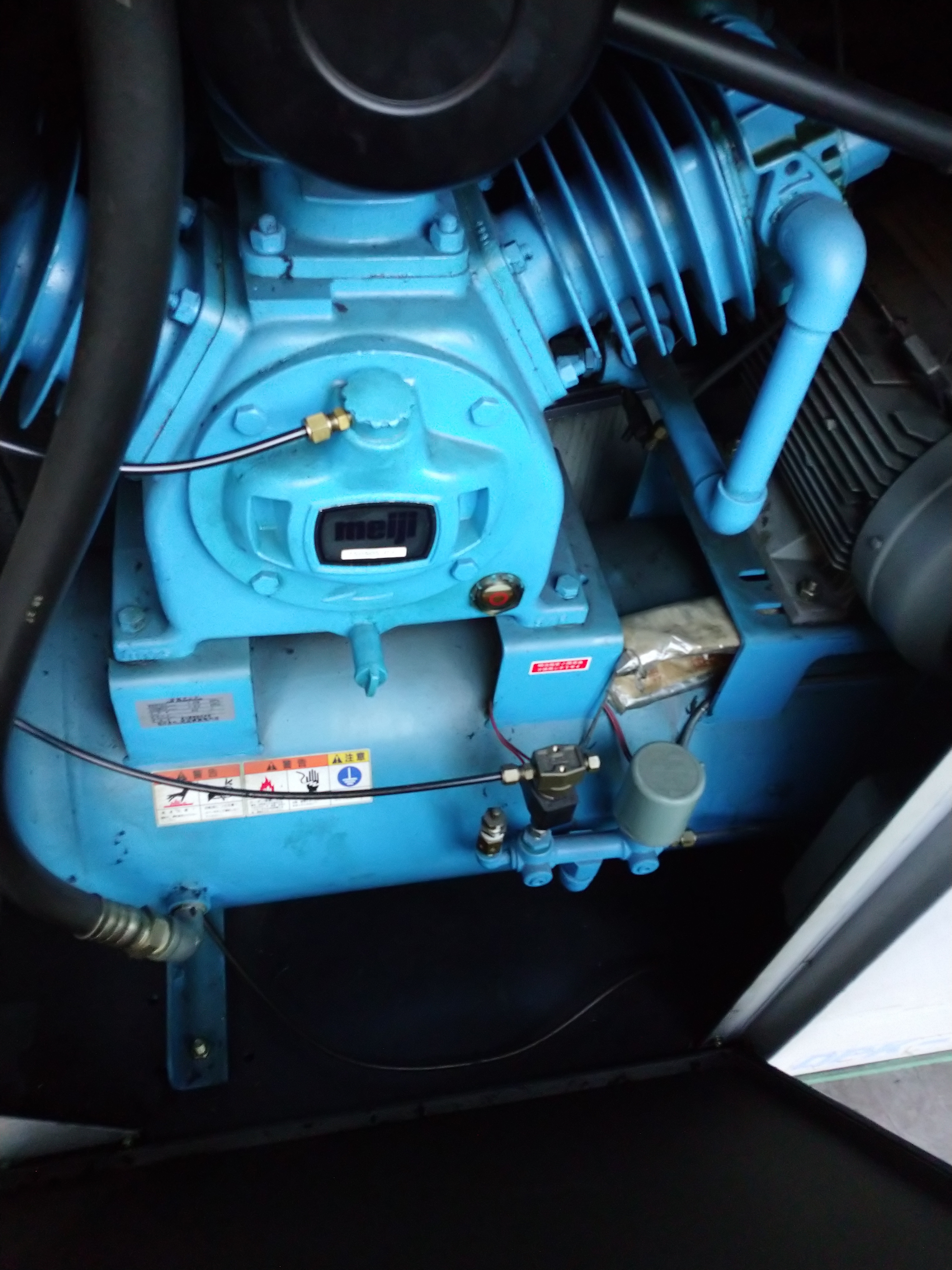 明治 7.5kWエアーコンプレッサー DRK-75B