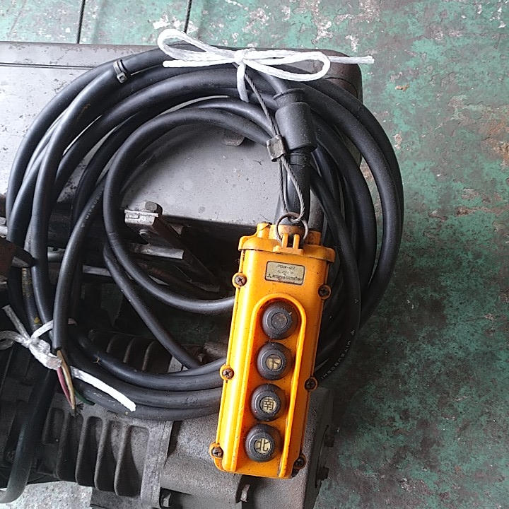 三菱 0.5Tホイスト 1/2LM