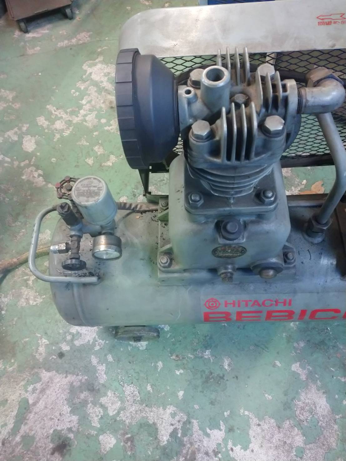日立産機システム 2.2kwエアーコンプレッサー 1.5P-9.5V