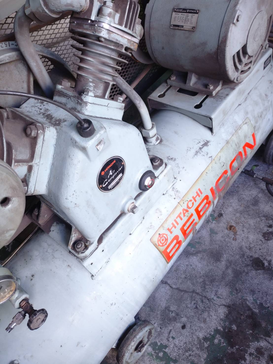 日立産機システム 5.5kwエアーコンプレッサー 5.5P-9.5V6