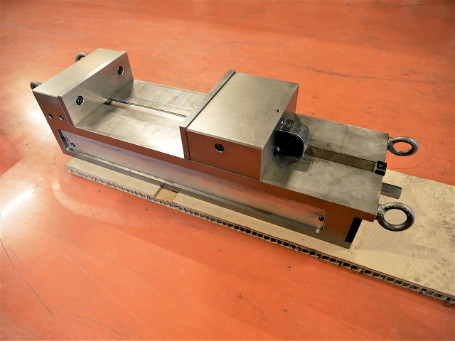 ナベヤ 精密マシンバイス LTCV200