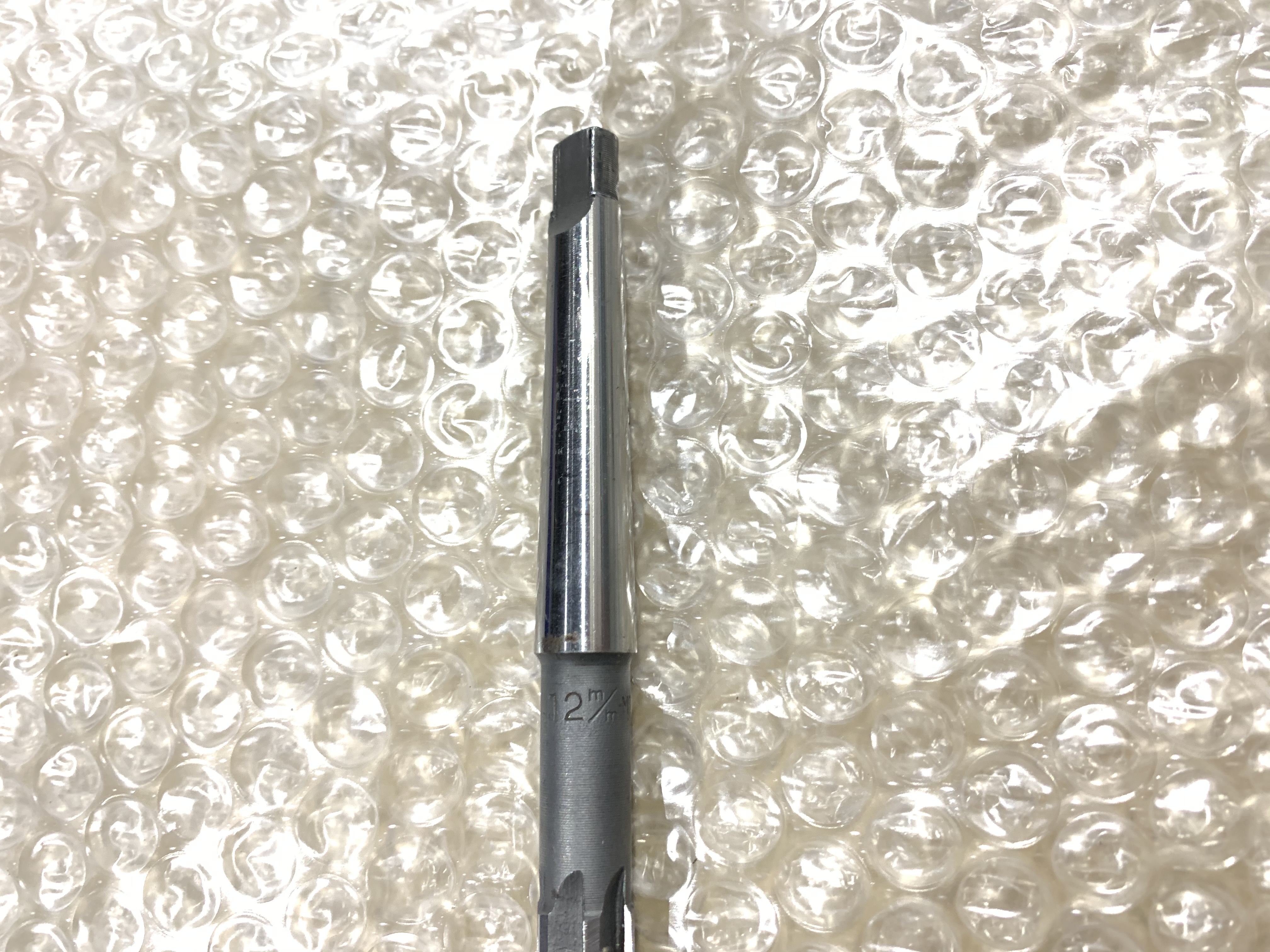 不明 マシンリーマ 12m/m MT1-SKH9 と  12 HSS(01-385) 2個