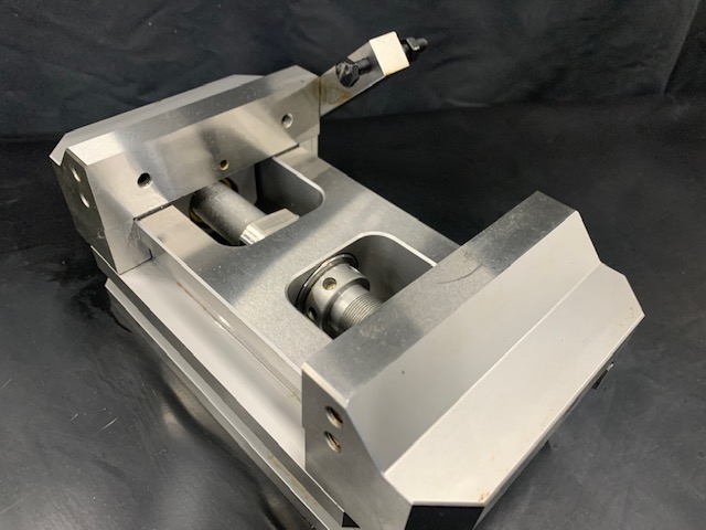 JAM 5面加工機用両締バイス MF80W