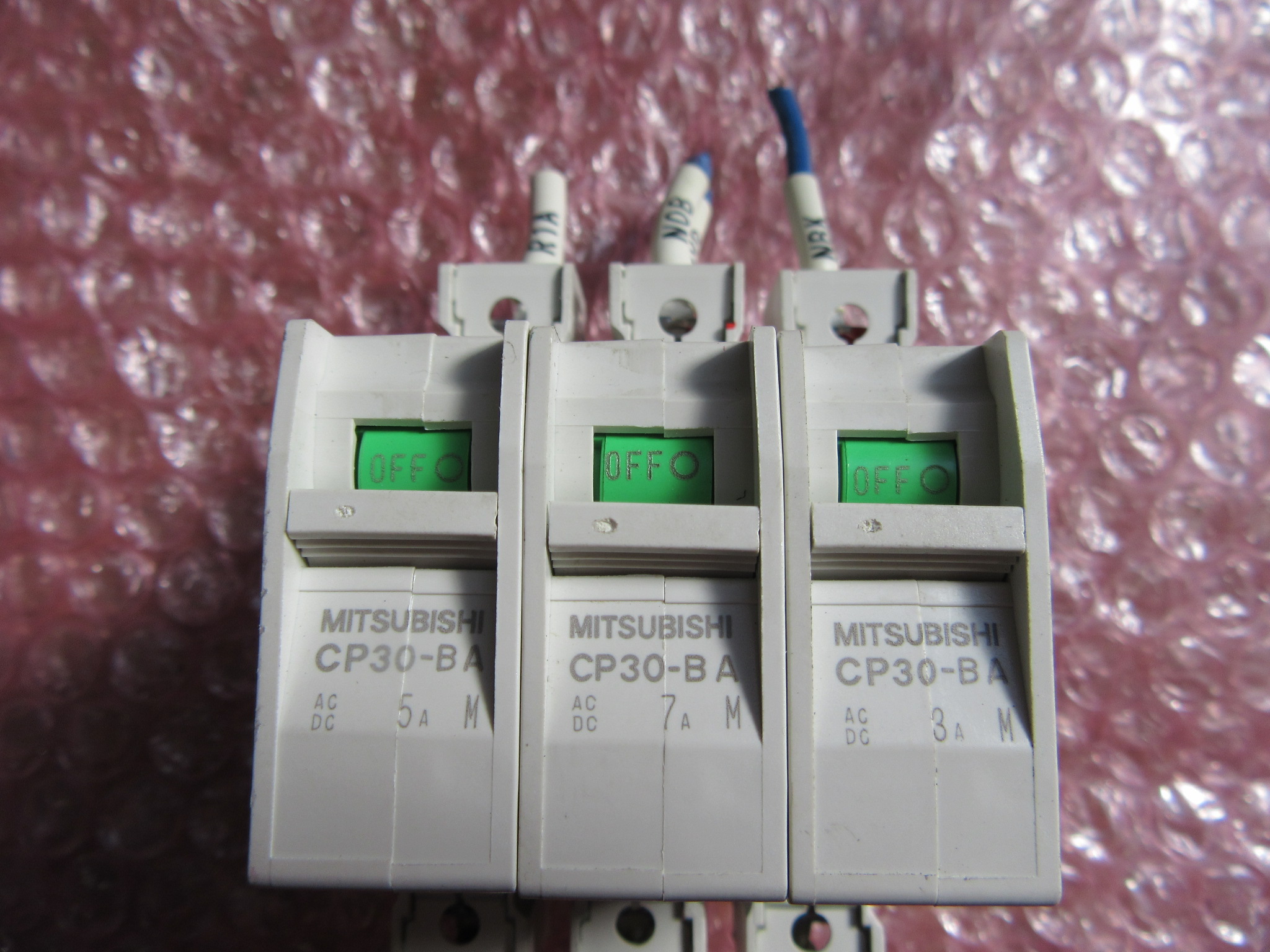 三菱/MITSUBISHI サーキットプロテクタ3個 CP30-BA(3A,5A,7A)