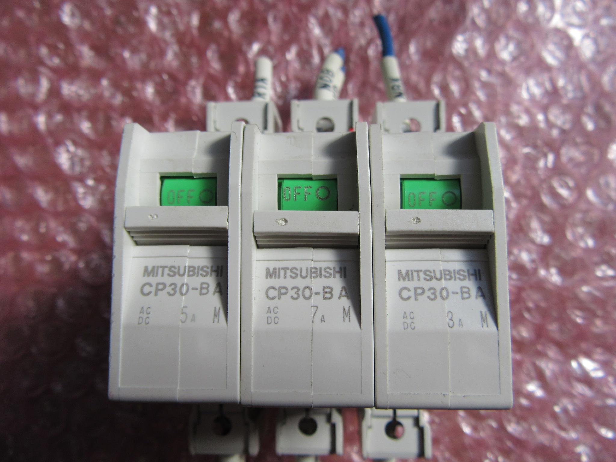 三菱/MITSUBISHI サーキットプロテクタ3個 CP30-BA(3A,5A,7A)