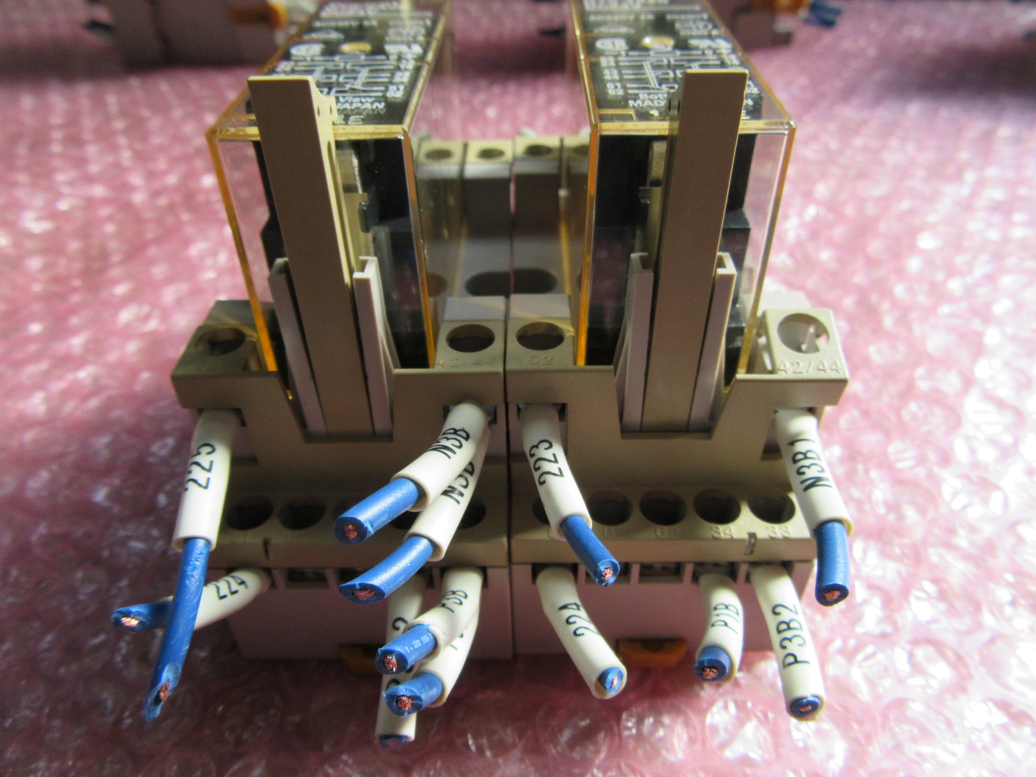 オムロン/OMRON セーフティリレーソケット　2セット P7S-14F-END(DC24V)リレーシリース：G7S-4A2B