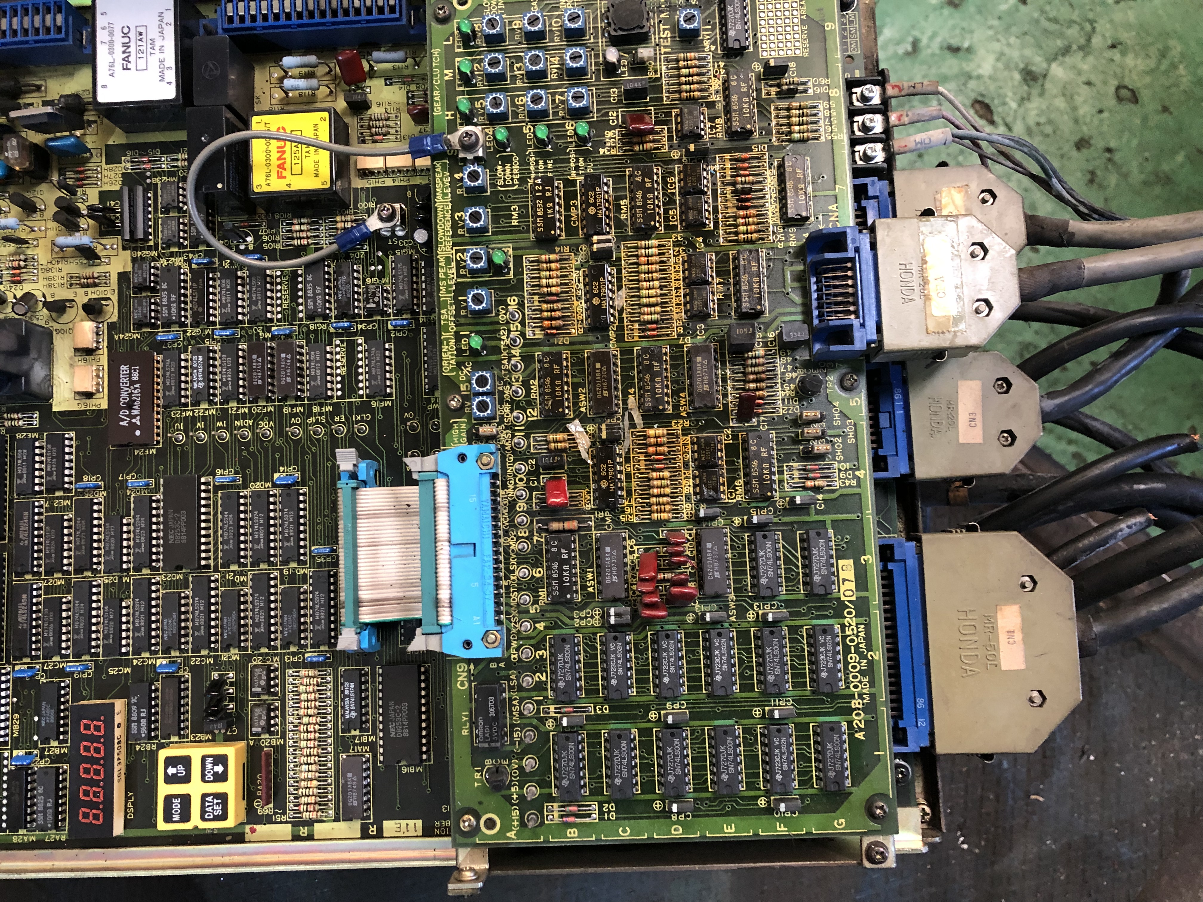 ファナック/FANUC AC スピンドルサーボユニット 【AC スピンドルサーボユニット】AO6B-6055-H112