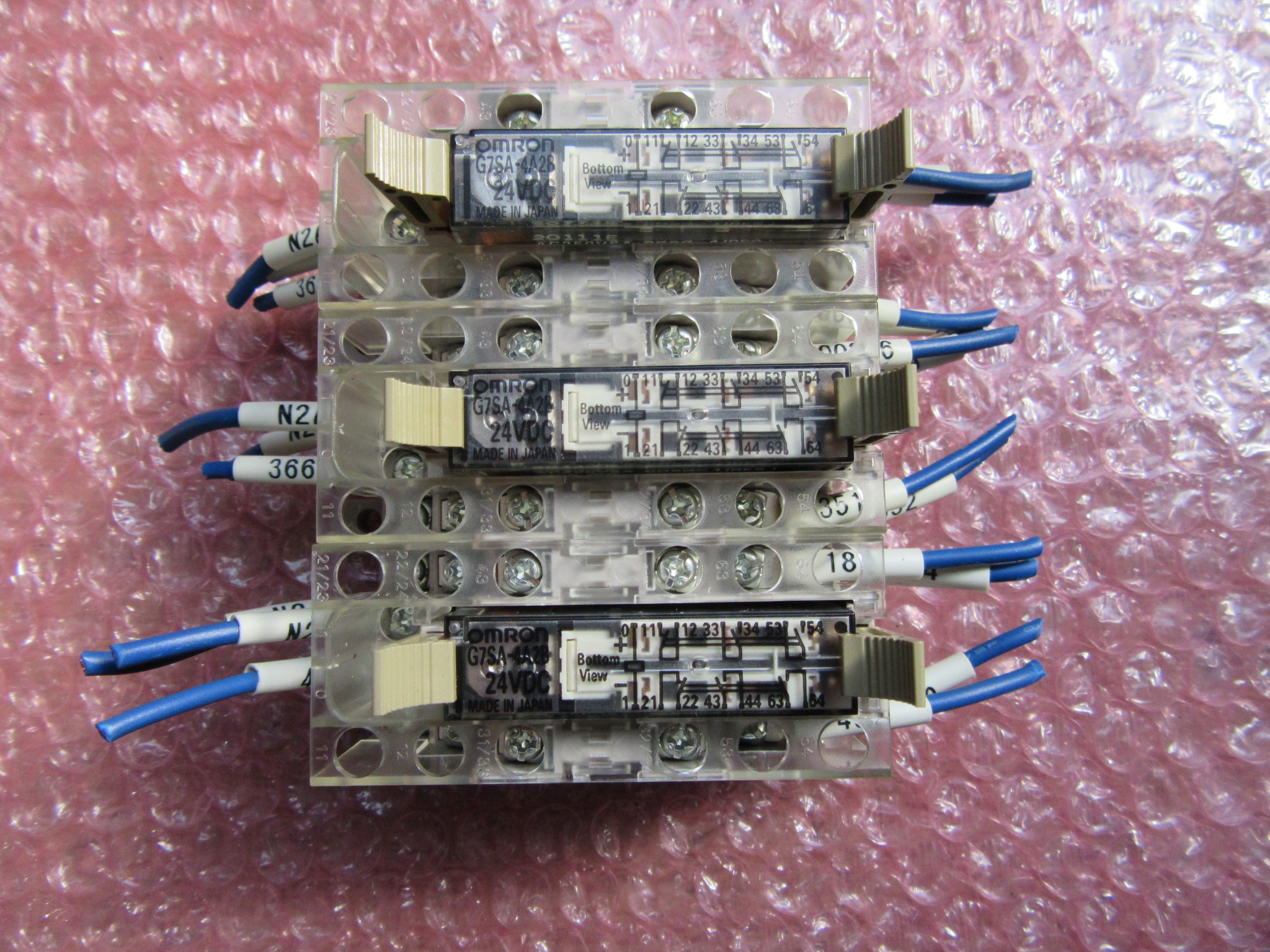 オムロン/OMRON セーフティリレーソケット　3セット P7SA-14F-NDリレーシリース：G7SA-4A2B(24VDC)