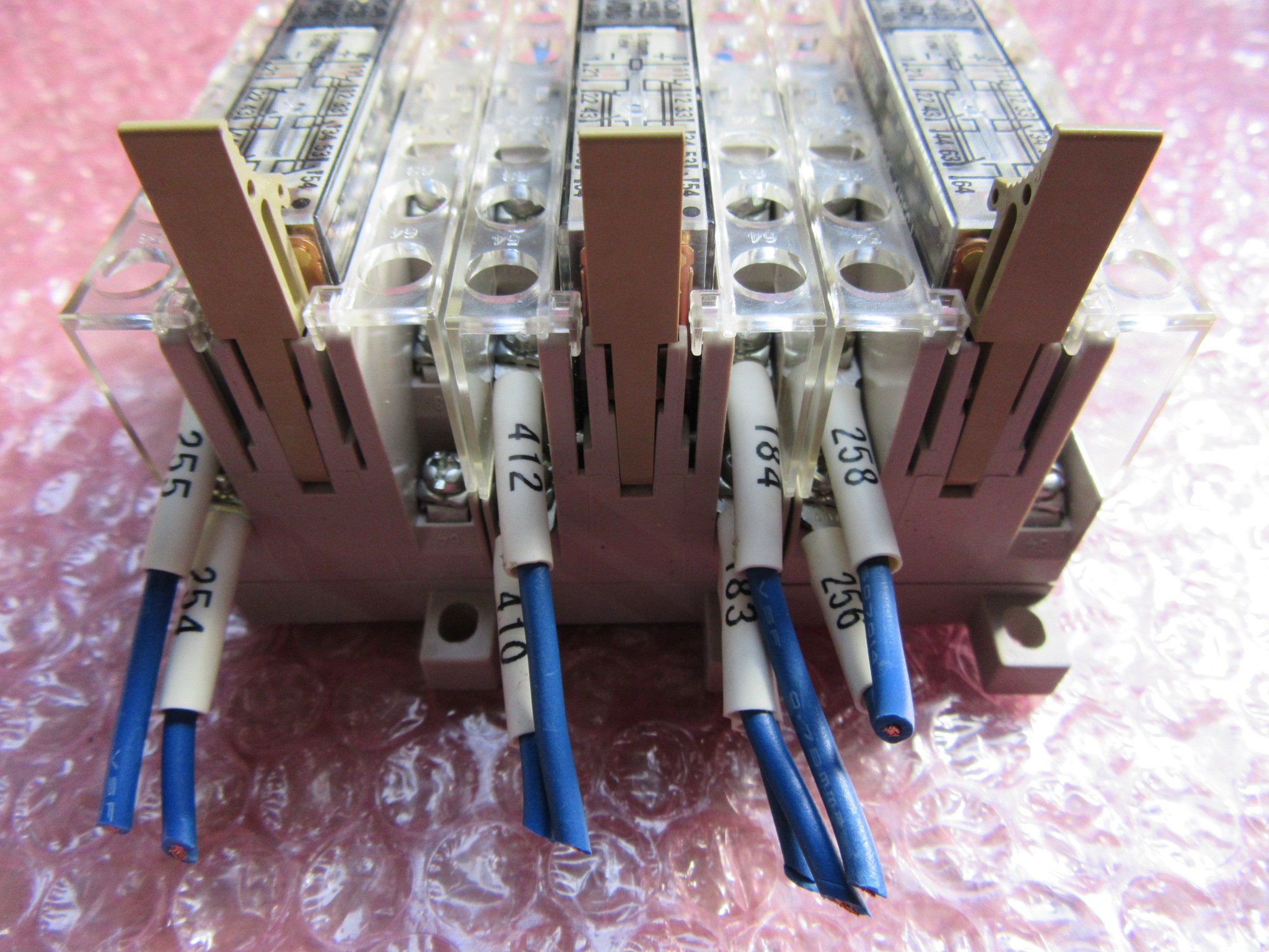オムロン/OMRON セーフティリレーソケット　3セット P7SA-14F-NDリレーシリース：G7SA-4A2B(24VDC)
