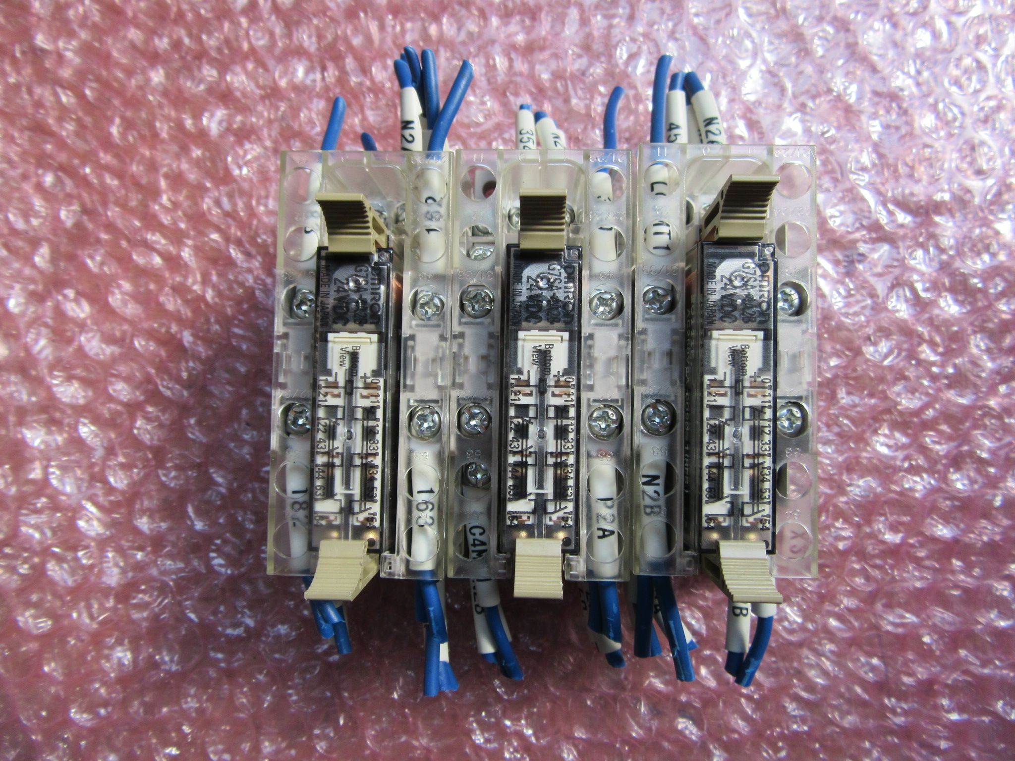 オムロン/OMRON セーフティリレーソケット　3セット P7SA-14F-NDリレーシリース：G7SA-4A2B(24VDC)