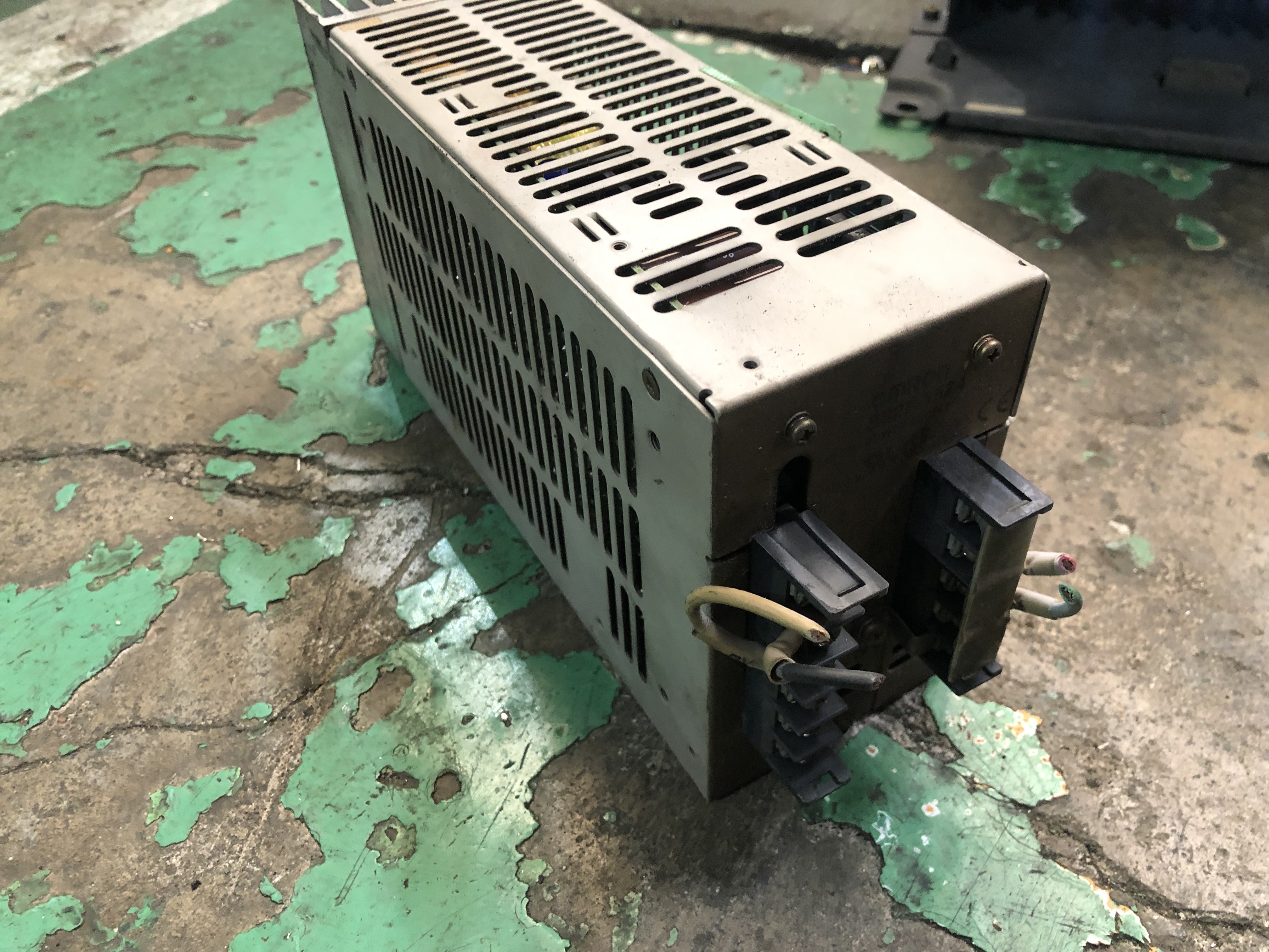 オムロン/OMRON スイッチング・パワーサープライ S82F-1524
